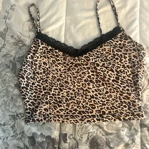 SHEIN Animal Print Top with Black Lace thumbnail 2