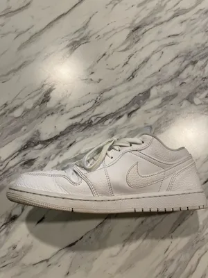 Nike Air Jordan thumbnail 12