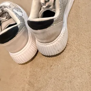 Source Unknown Sparkling White and Gray Sneakers thumbnail 7