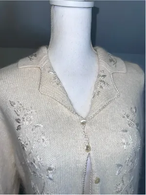 VTG Floral Embroidered Cardigan SILK ANGORA Beige Size M thumbnail 2