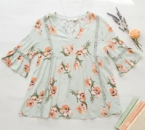Blu Pepper Women’s Floral Bell Sleeve Top Size Small Sage Green‎ Peplum Blouse thumbnail 1