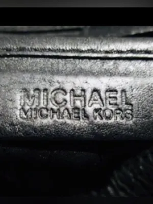 Michael Kors Bedford Pebbled Leather Black Bag thumbnail 5