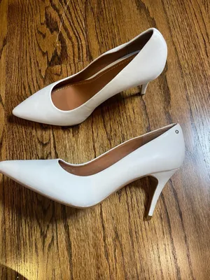 Coach White Leather Pointed Toe Stiletto Heels Pumps Size 8 thumbnail 4