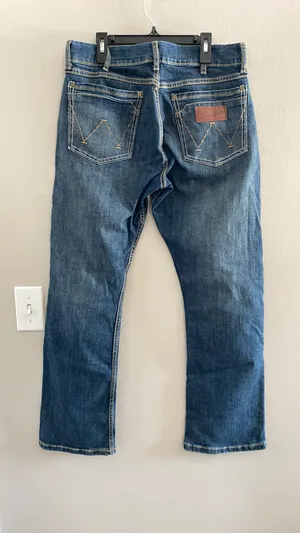 Men’s Wrangler Retro Slim Bootcut Jeans thumbnail 2