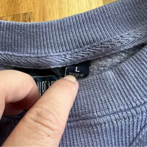 Seattle Embroidered Lavender Crewneck Sweatshirt – Size L thumbnail 3