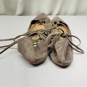 Steve Madden Eleanor Suede Lace-Up Ballet Flats Taupe Size 7.5 thumbnail 5