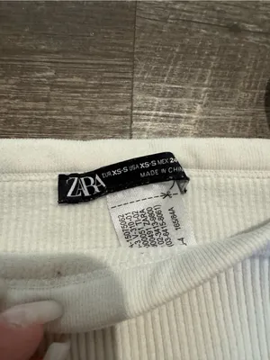 Zara Ribbed Snap-Side White Tank Top thumbnail 4