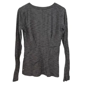 Lululemon Long Sleeve V‎ Neck Top Thumb Hole Heathered Gray AthleticSize 6 thumbnail 3