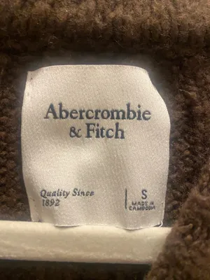 Abercrombie & Fitch Madeline cable knit crewneck sweater thumbnail 2