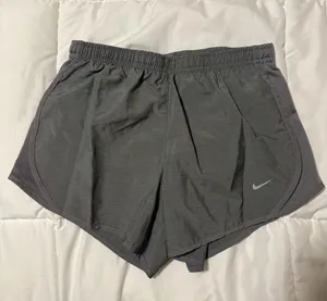 Grey Nike Shorts thumbnail 1