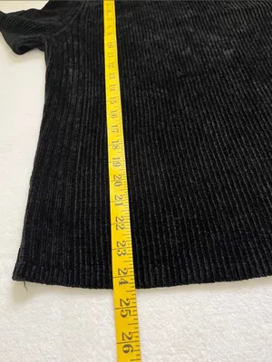 Tahari Women's Short Sleeve Velvety Crewneck Sweater Size Small thumbnail 5