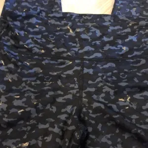Gap Fit Black & Grey Shine Camouflage Leggings thumbnail 5