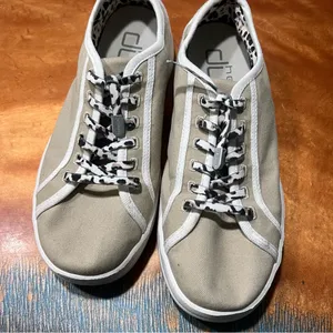 Hey Dude Sz 7 Karina Joy Sand Leopard Print Laces Comfort Sneakers Slip on shoes thumbnail 4