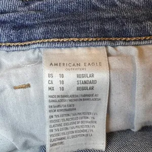 American Eagle Women's Mom Ankle Jeans Size 10 thumbnail 4
