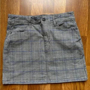 American Eagle skirt thumbnail 1