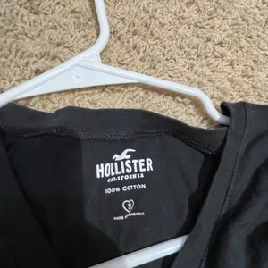 Hollister  short sleeve thumbnail 2