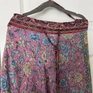 Gold & Silver Paris Floral Boho Maxi Skirt Size Small Pastel Paisley Peasant thumbnail 3