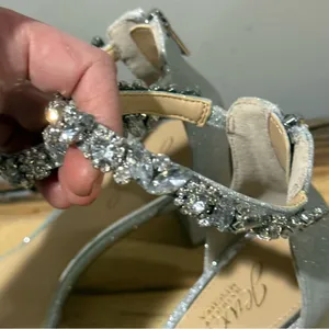 NEW Badgley Mischka Catalina Ankle Strap Heels with Silver Accents Size 8‎ A16 thumbnail 11