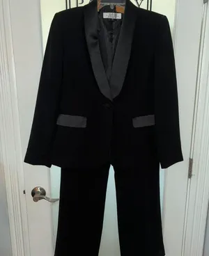 Tahari - Arthur S.Levine matching suit set thumbnail 1