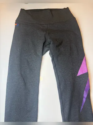 Aviator Nation Charcol Capri Leggings with Purple‎ Size Small thumbnail 3