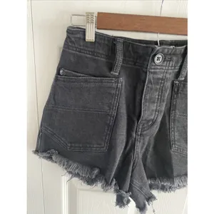 We The Free Curvy High Rise Denim Shorts Size 25 Black‎ Frayed Raw Hem Cotton thumbnail 2