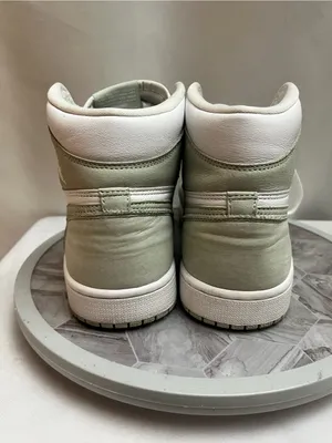 Nike Air Jordan 1 High OG Seafoam Women’s 10 CD0461-002 White Green Sneakers thumbnail 3