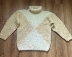 Vintage Ellen Tracy‎ Cream and Tan Roll Turtleneck Sweater thumbnail 1