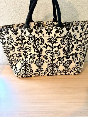 Canvas Damask Tote Bag in Black and Cream thumbnail 10