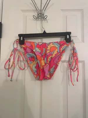 Kulani Kinis Floral Bikini Set thumbnail 3