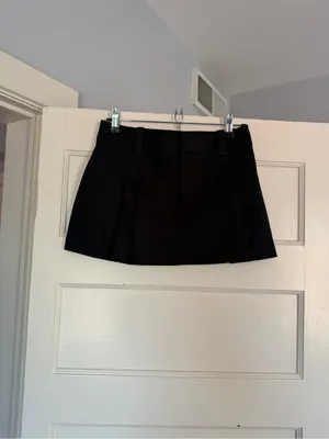Aritzia Sunday Best Rider Skirt in Black thumbnail 2