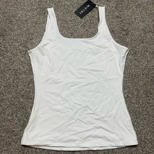 WIETRY Women's White Tank Top thumbnail 3