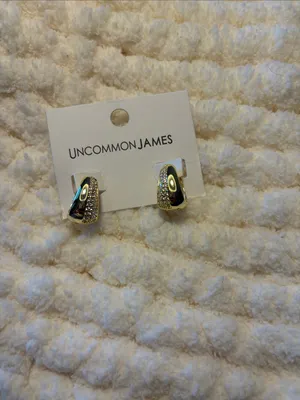 Uncommon James Gold Pavé Curved Hinge Earrings thumbnail 2