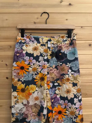 Moxy Maeve Anthropologie Size 0 Floral Mid Rise Jeans Casual Boho Colorful thumbnail 3