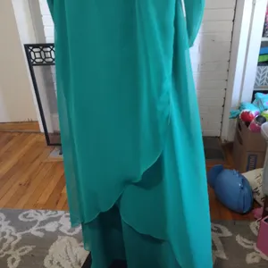 Stunning vintage Green Formal dress thumbnail 5