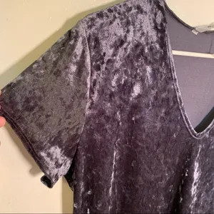 Molly & Erica Women's Crushed Velvet Dress Midi V-Neck‎ Short Sleeve Gray Purple thumbnail 4