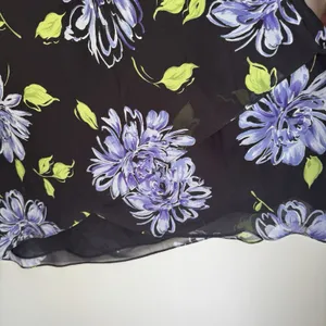 Vintage Assymetrical Chiffon Black And Floral Mid Length ‎ Women's Skirt Size 12 thumbnail 3