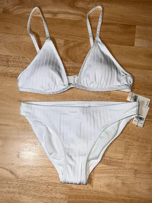 Aerie XS Women’s 2 Piece Bikini Swimsuit In White BNWTS thumbnail 2