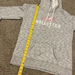 Thick Hollister hoodie for women, size medium thumbnail 7