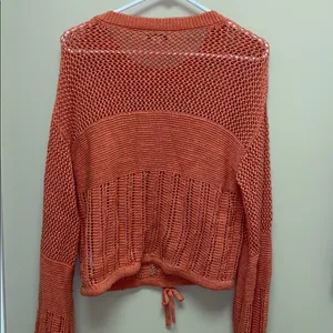American Eagle coral colored sweater thumbnail 4