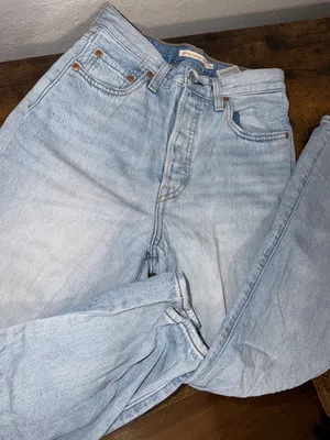 Levi’s Ribcage Straight Ankle Button Fly Jeans Size 26 thumbnail 11