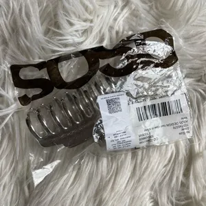 ASOS Design silver hair claw clip thumbnail 4