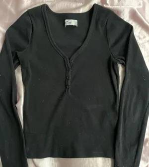 black long sleeve thumbnail 1
