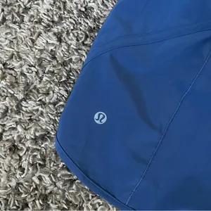 Lululemon Track That Short 5" Water Drop size 4 thumbnail 3