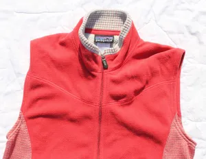 Patagonia Women's Red R2 Regulator Polartec Thermal Pro Fleece Vest thumbnail 3