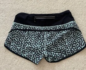 Lululemon Shorts 2.5" thumbnail 2