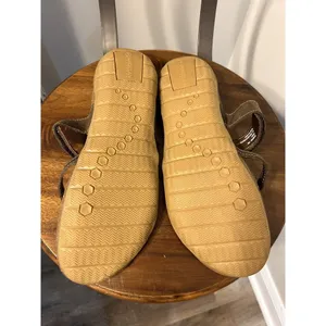New Magellan Outdoors Sandals Womens 10 Strappy Flip Flop Thong Tan Brown Summer thumbnail 4