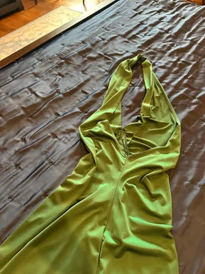 Green Dress thumbnail 4