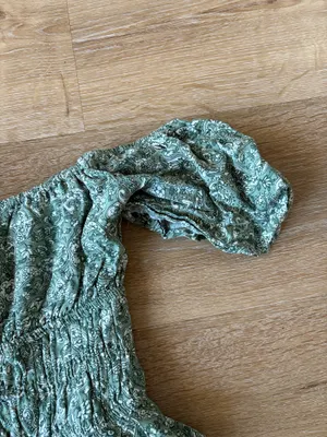 Hollister Green Floral Paisley Off The Shoulder Dress thumbnail 6