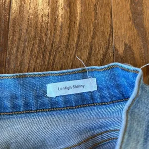 Frame Le High skinny distressed knee jeans size 26 thumbnail 6