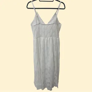 Boho Lace High-Low Maxi Dress with Tassel Accents Size Large NWT thumbnail 9